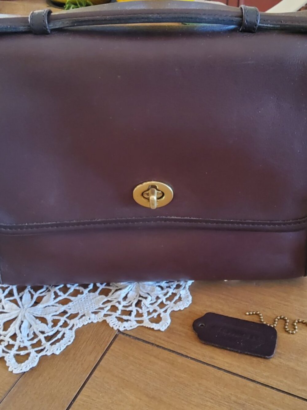 Vintage Coach Court Crossbody in Mahogany + Hangtag 9870